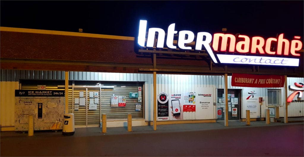 Distributeur-automatique-de-glaçons-et-glace-pilée-intermarche-lardy