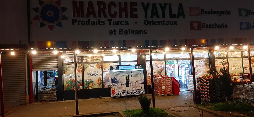 Distributeur-automatique-glaçons-et-glace-pilée-marché-yayla-garges-les-gonesse