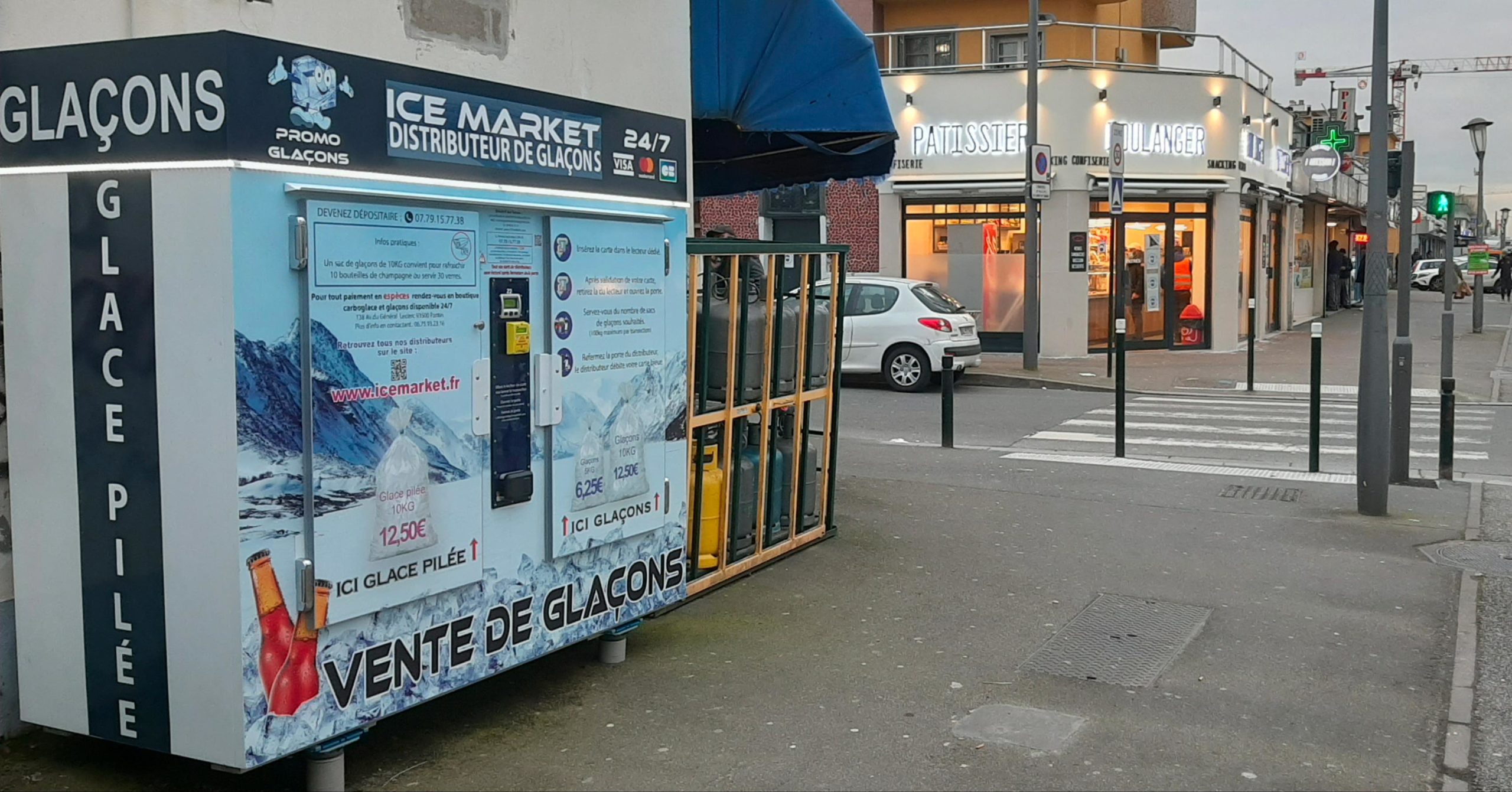Distribteur-automatique-de-glacons-et-glace-pilee-epicerie-Miranda-dugny